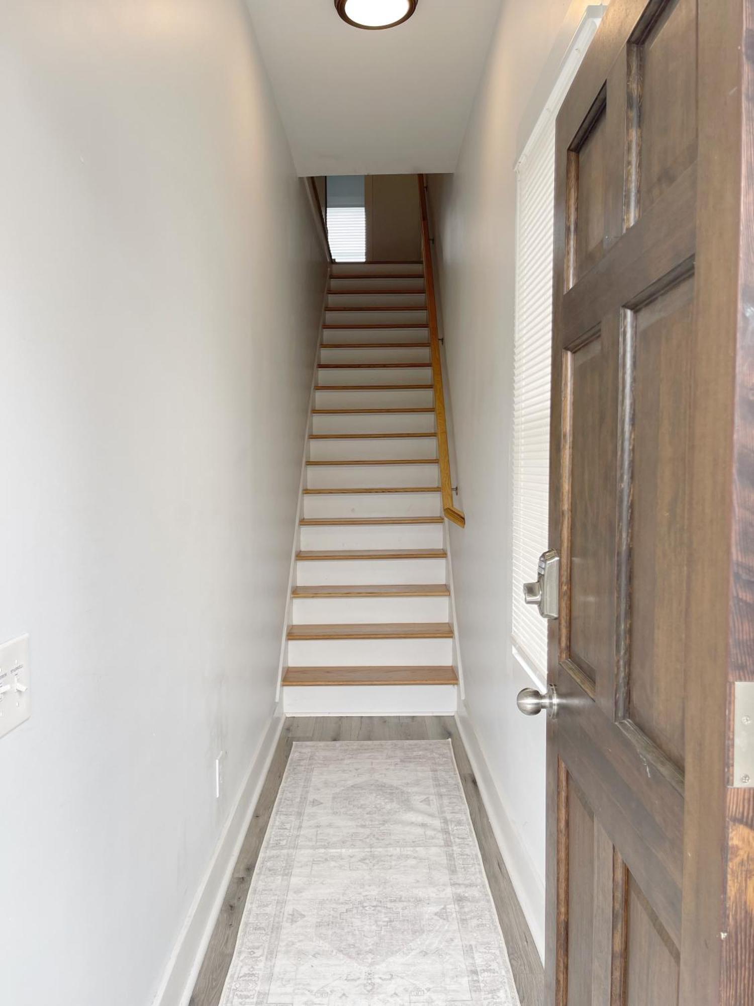 Apartment New! Stylish 1900s Renovated Duplex Building Near Forsyth & River St Savannah