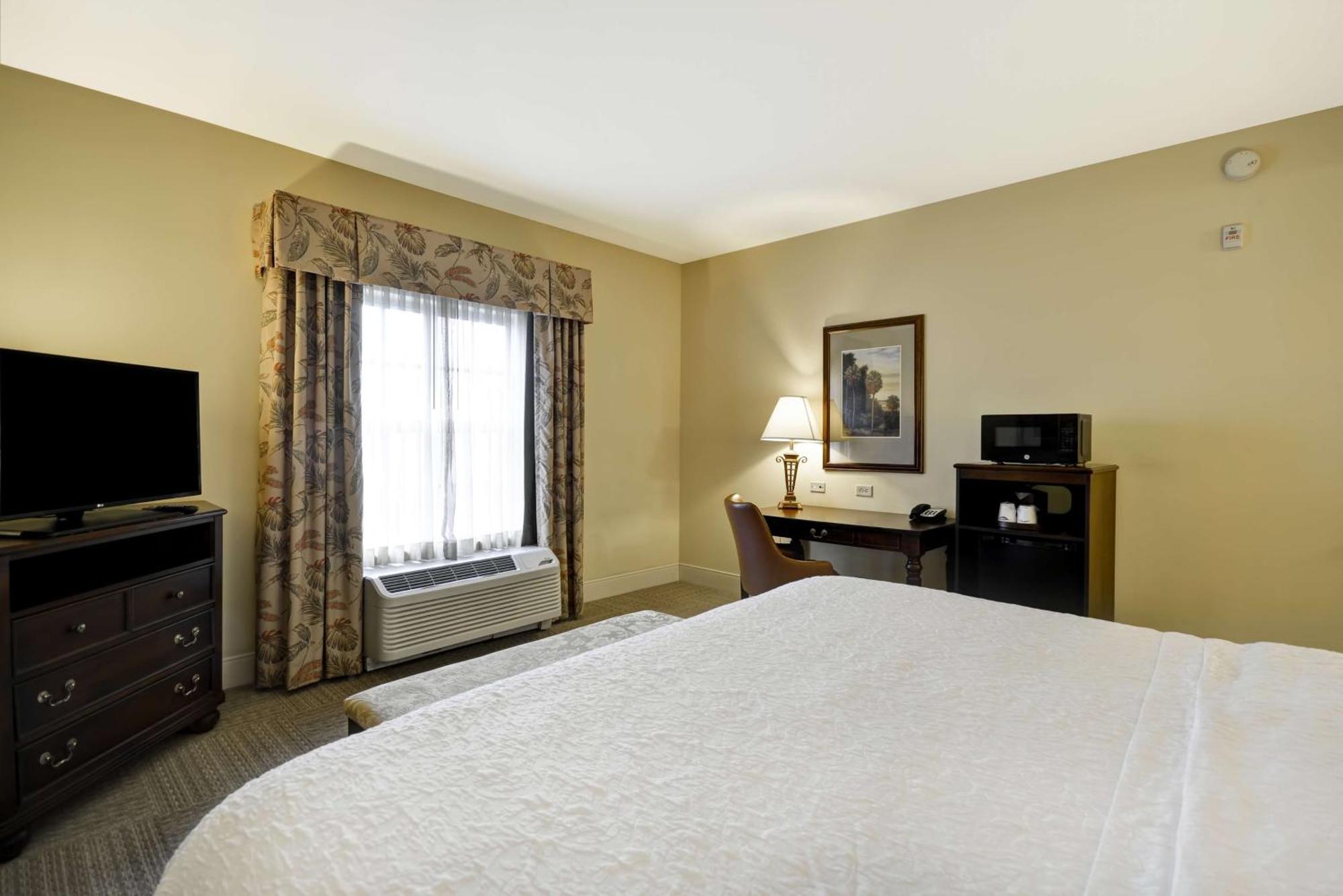 Hotel Hampton & Historic District Savannah