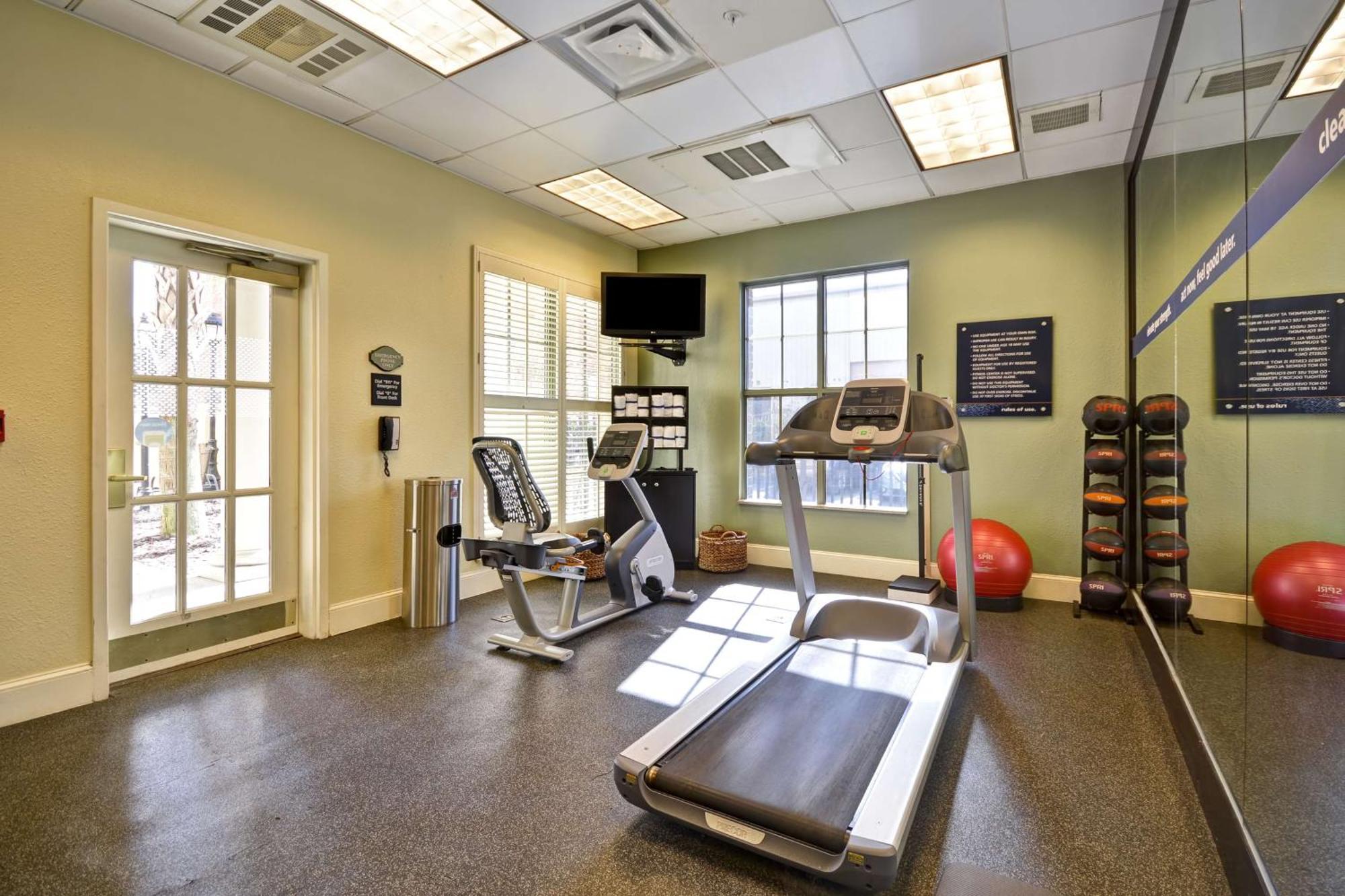 Hampton & Historic District Hotel 3*