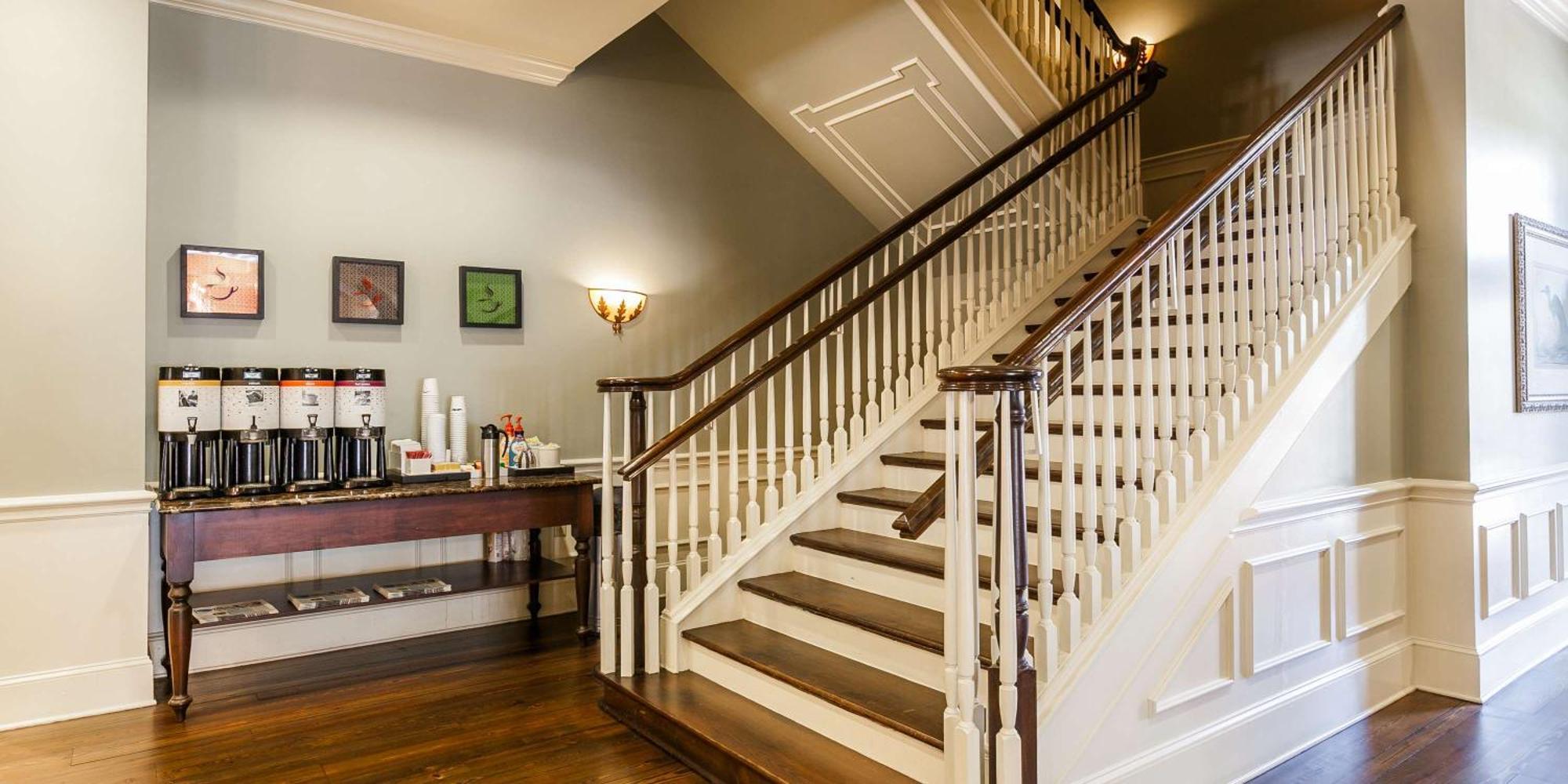 Hotel Hampton & Historic District Savannah