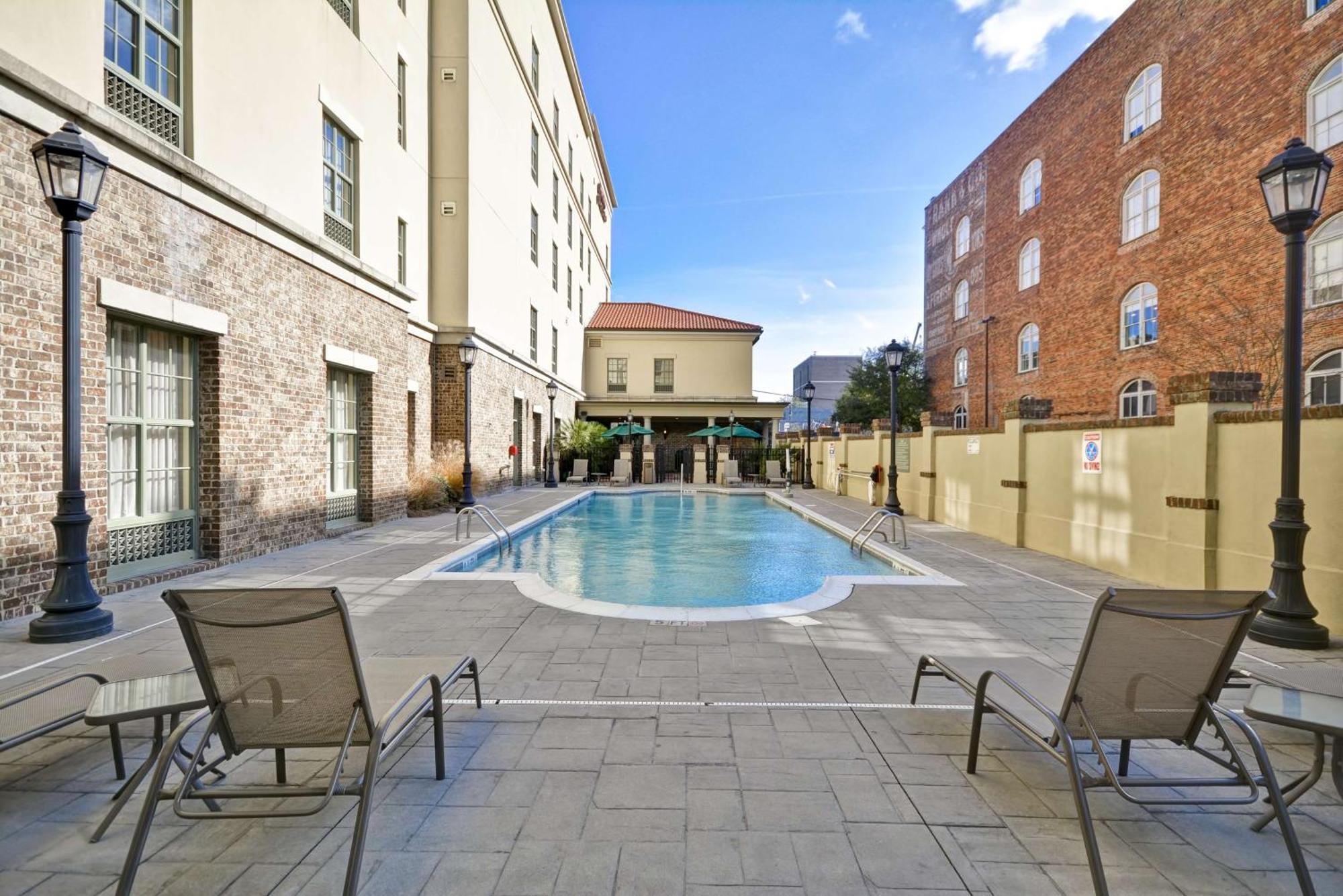 Hampton & Historic District Hotel 3*
