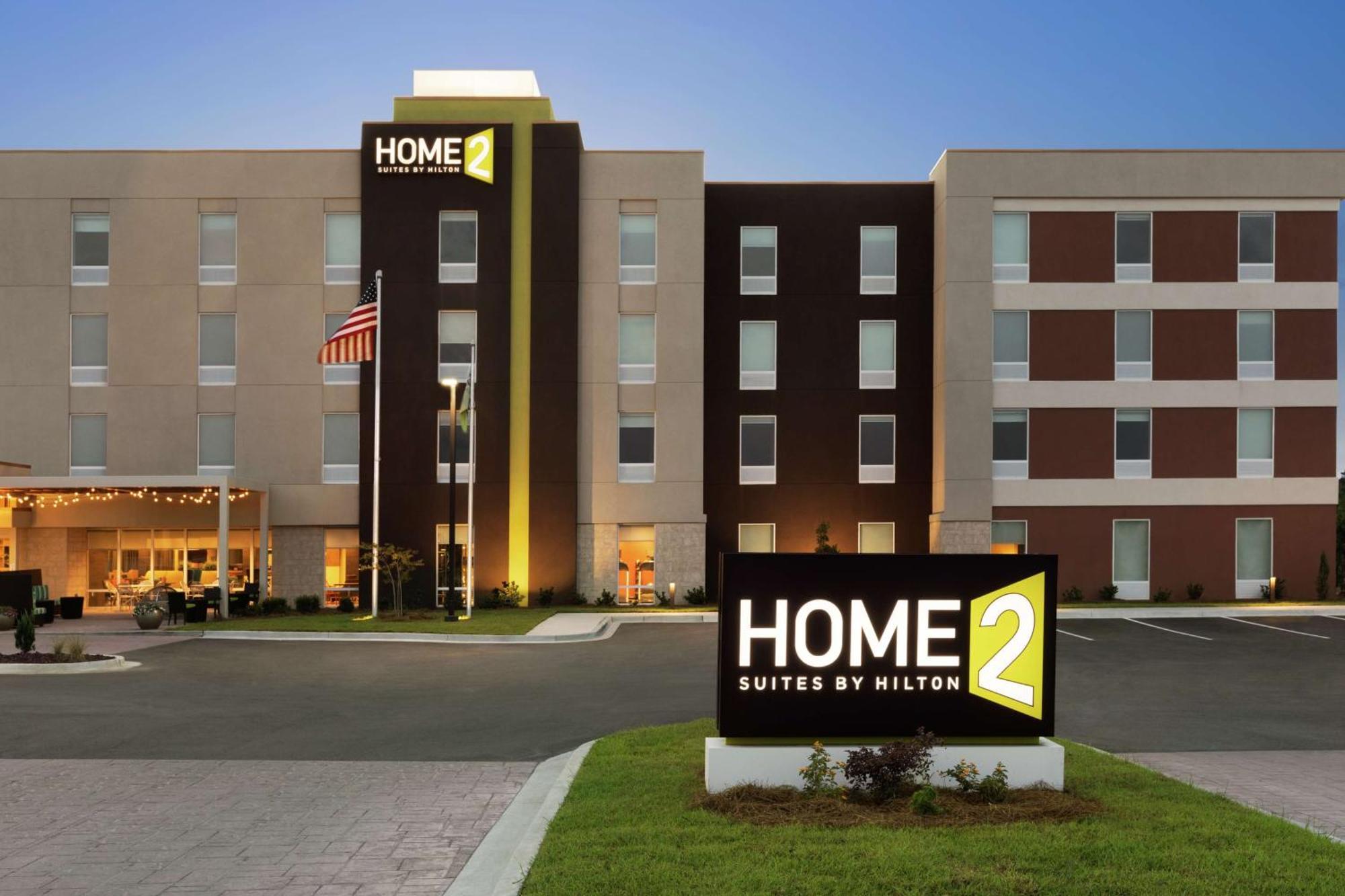 Hotel Home2 By Hilton Airport 3*