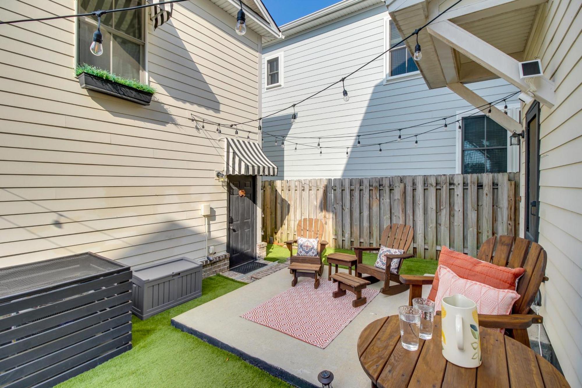 Holiday home Chic Thomas Square In Walkable Location! *