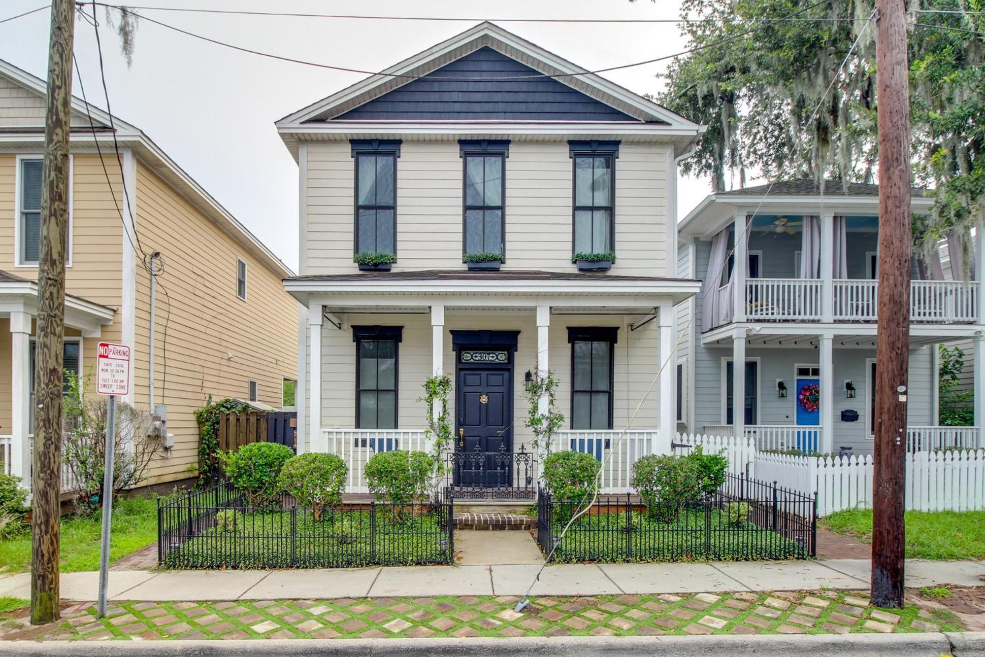 Chic Thomas Square In Walkable Location! Holiday home *