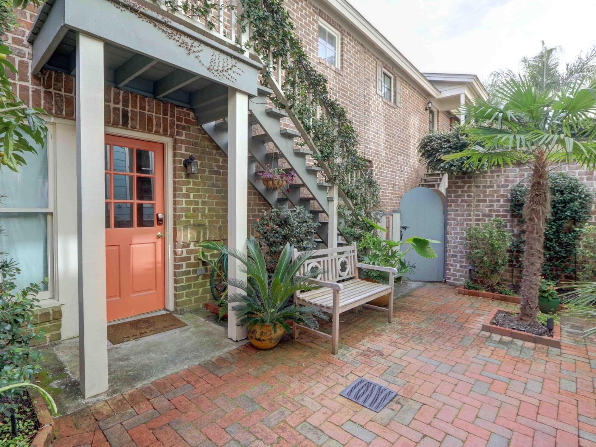 Crawford Carriage House Apartment