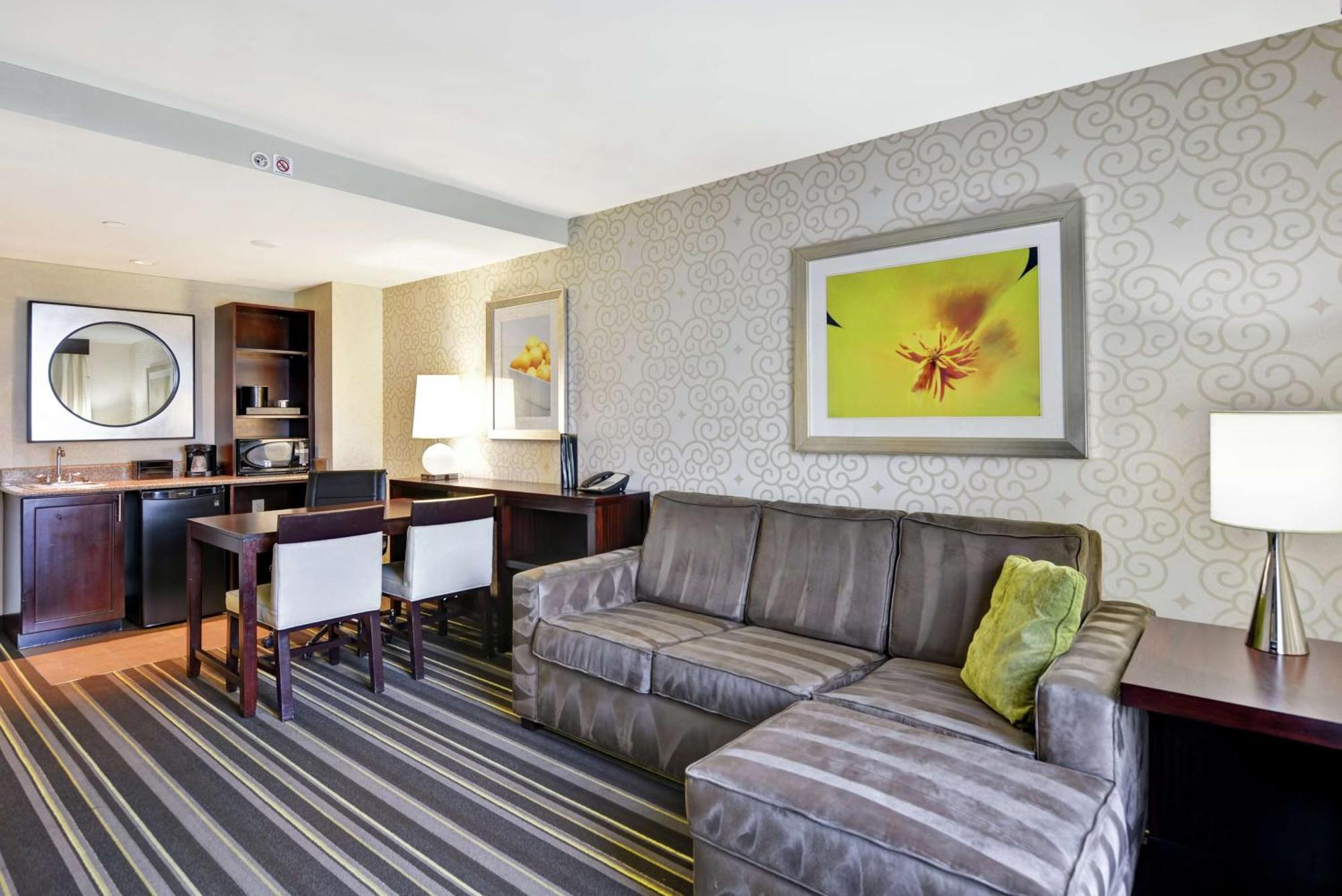 Embassy Airport 4*