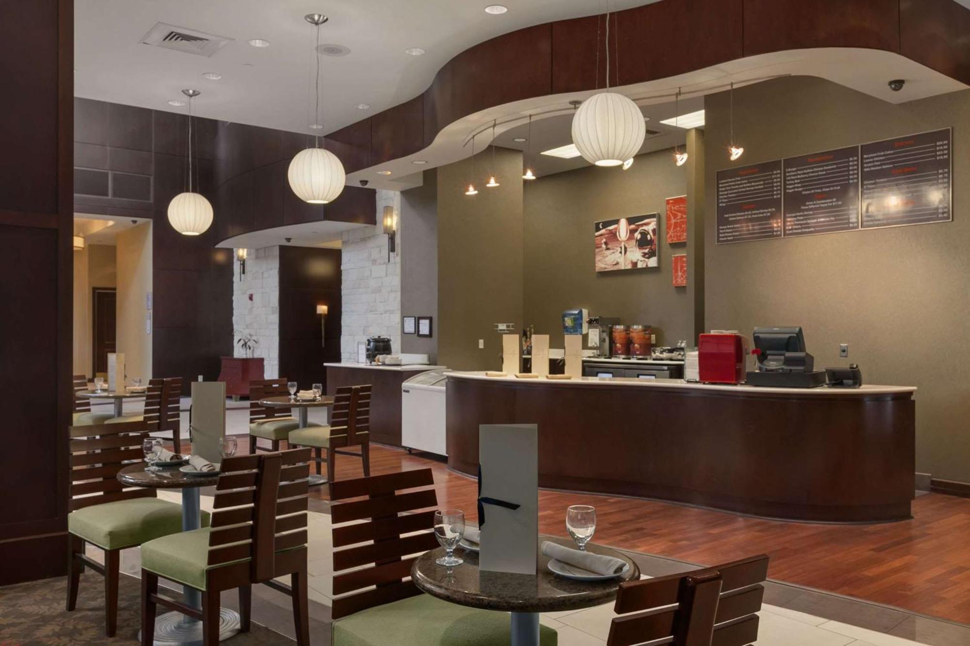 Embassy Airport Hotel 4*