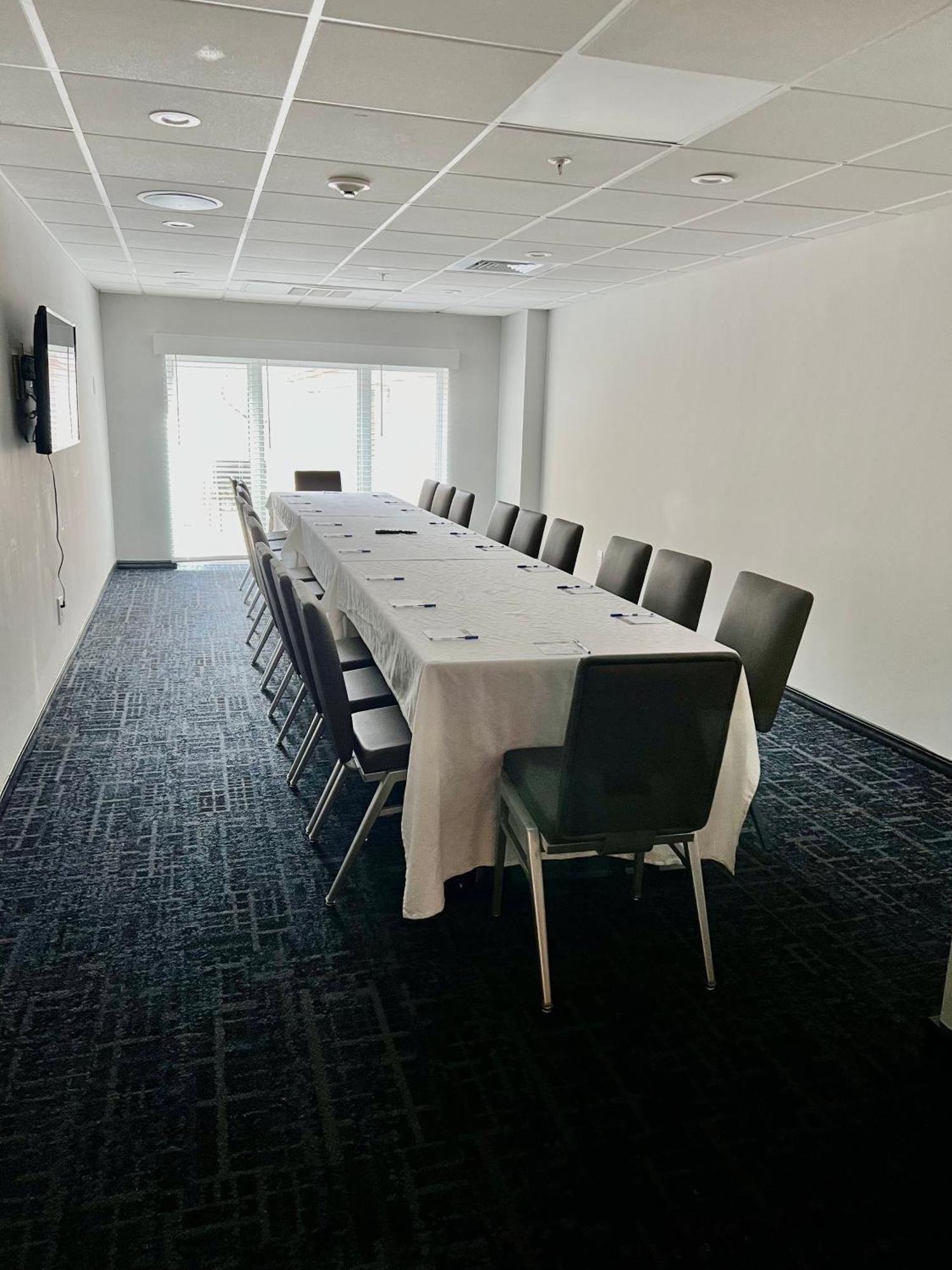 Hotel Tryp By Wyndham 4*