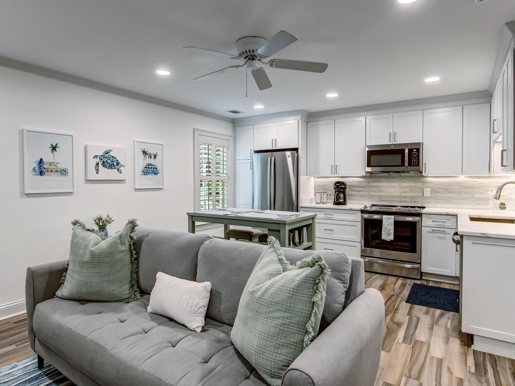 Crawford Chic + Coastal Holiday home Savannah