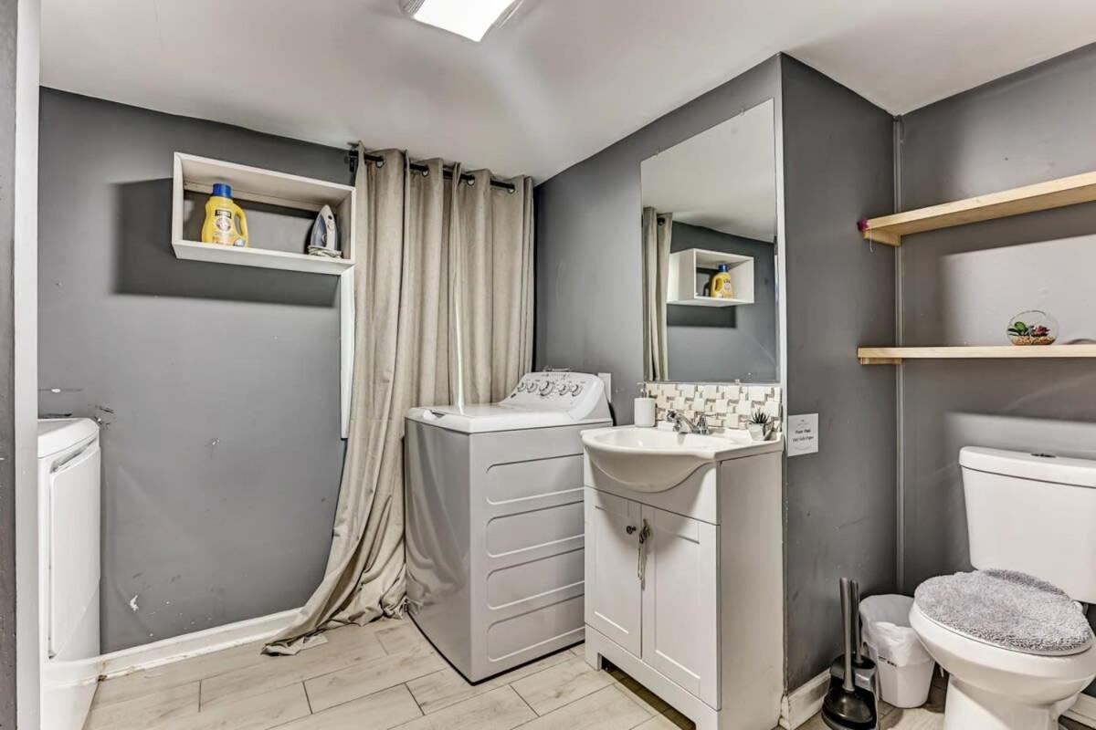 Sweet Sunny Retreat- Both *