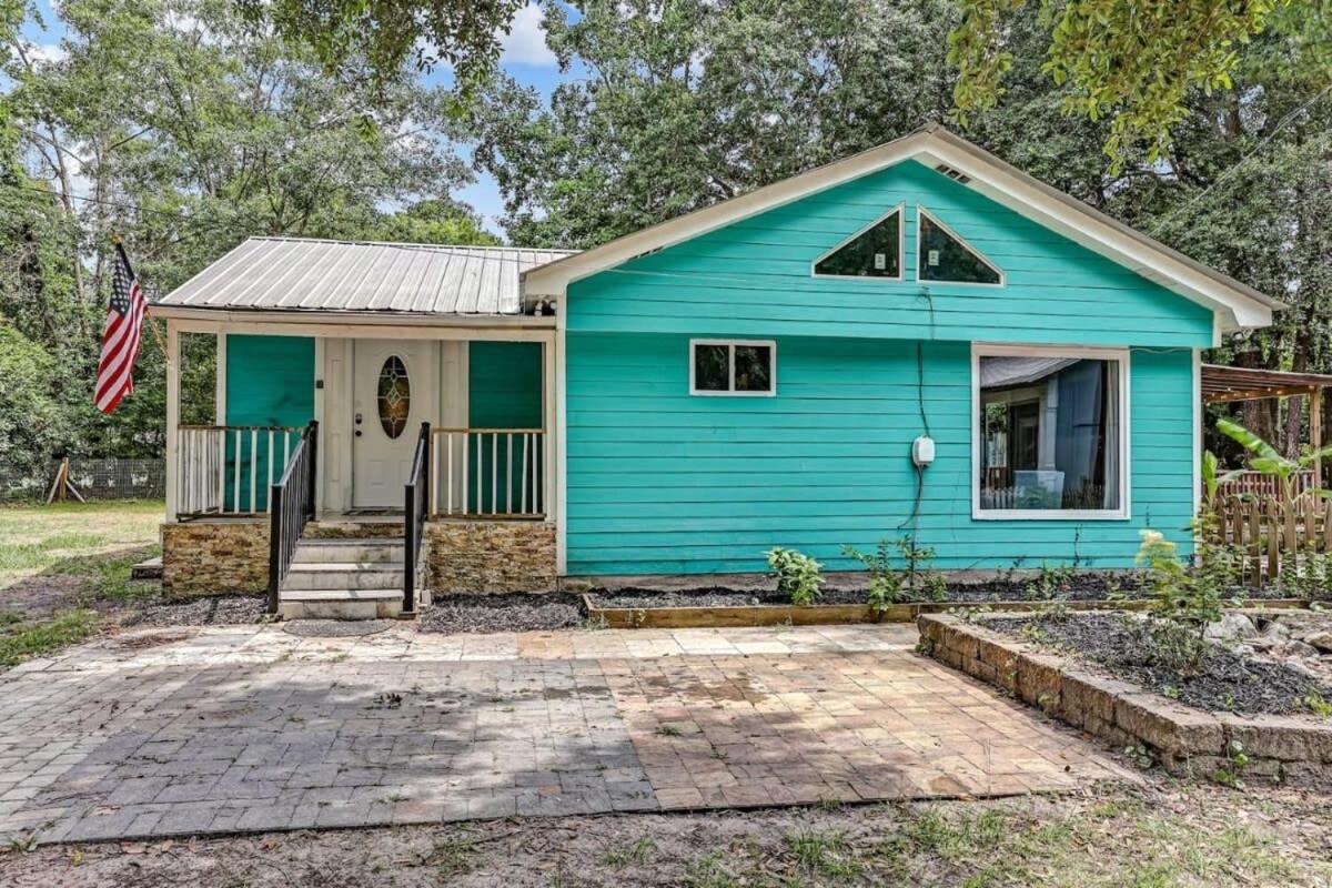 Holiday home Sweet Sunny Retreat- Main House Savannah
