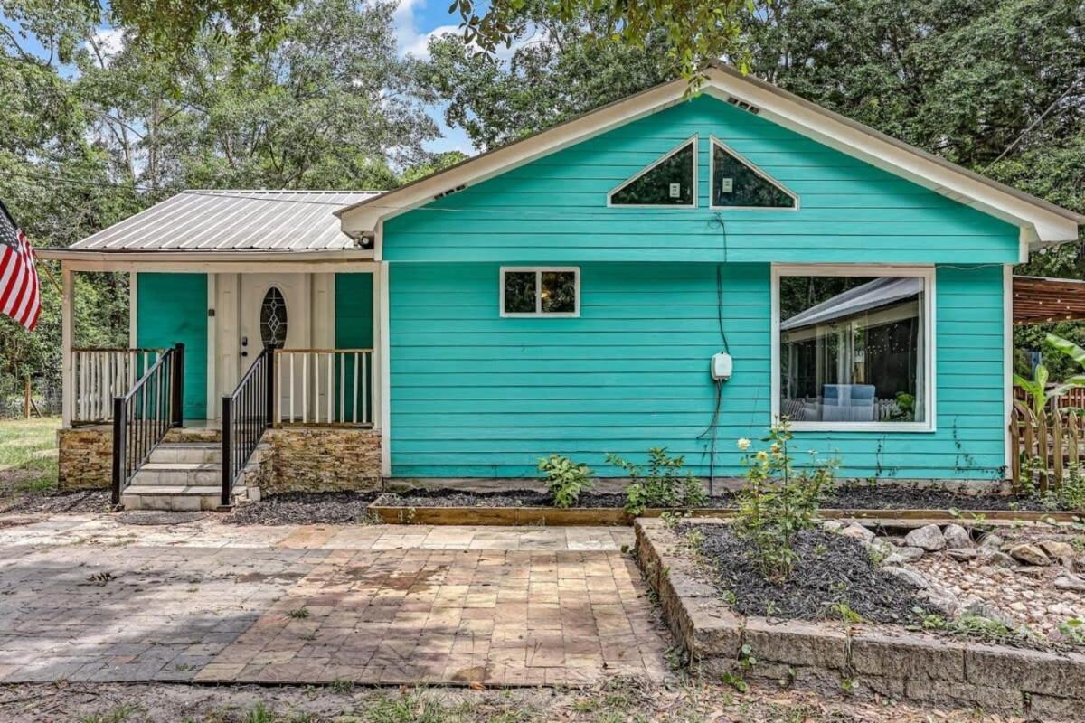 Holiday home Sweet Sunny Retreat- Main House
