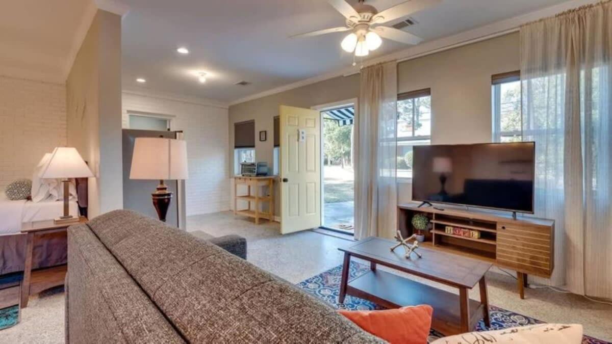With Gazebo-swanky Style Holiday home Savannah