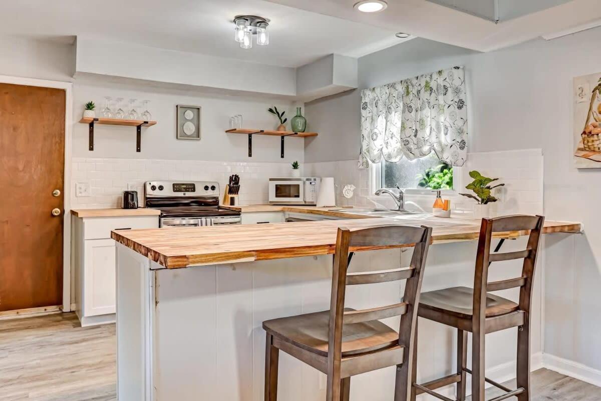 The Oatland Island Oasis-15 Min To Downtown, Tybee Holiday home