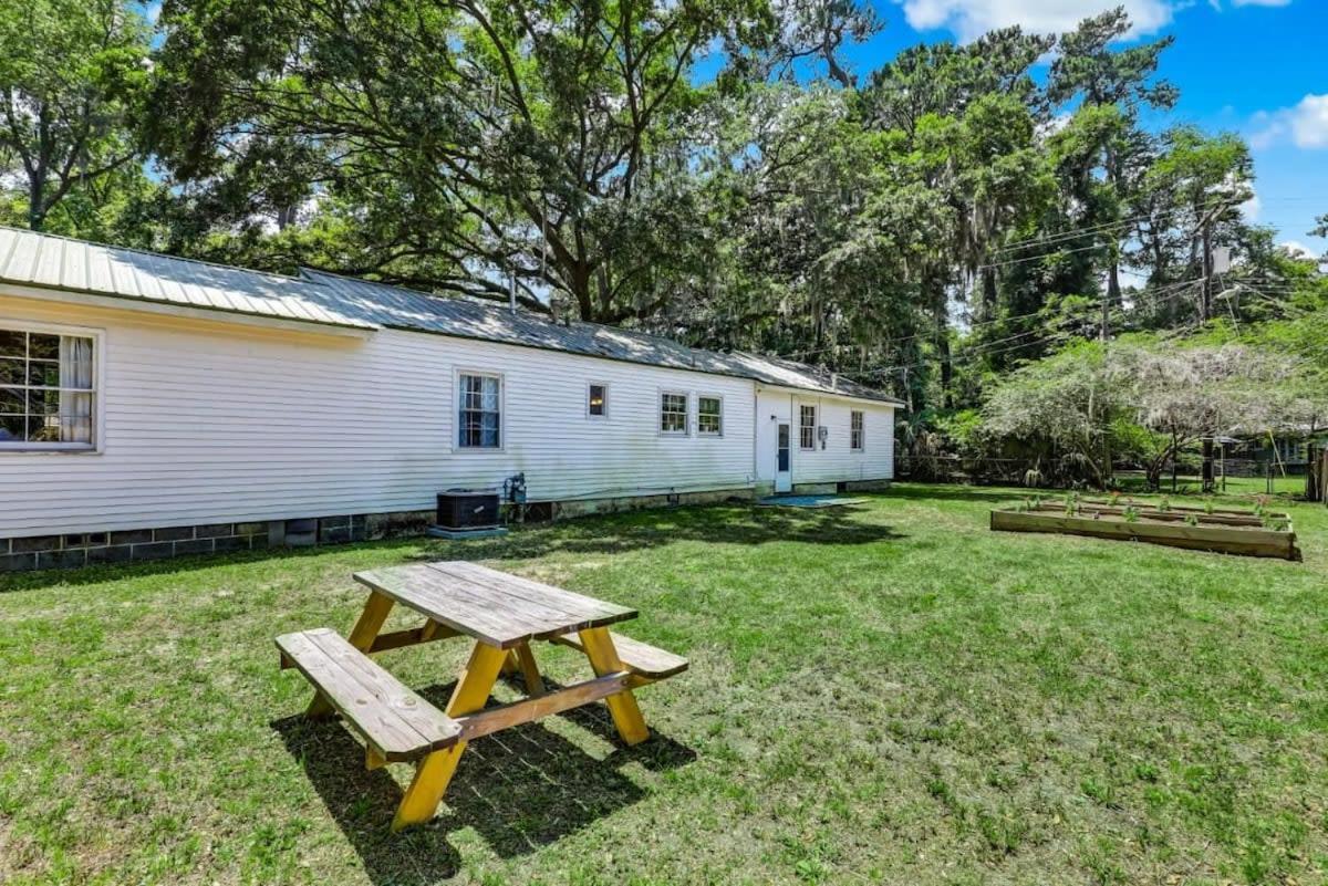 Holiday home Humbly Happy On Hope Isle-island Feel-large Yard-private *