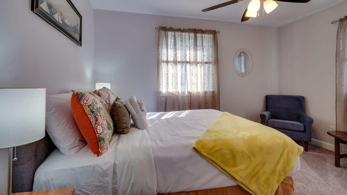 Garden Delight-less Than 5 Miles From Downtown! Holiday home Savannah