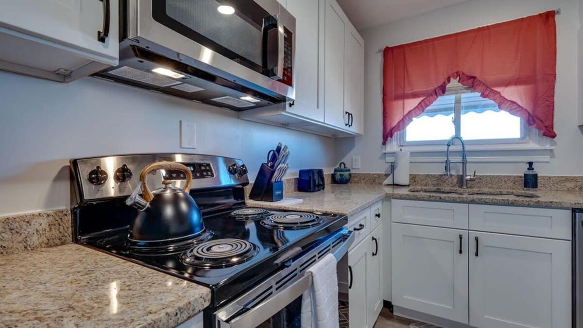 Garden Delight-less Than 5 Miles From Downtown! Holiday home Savannah