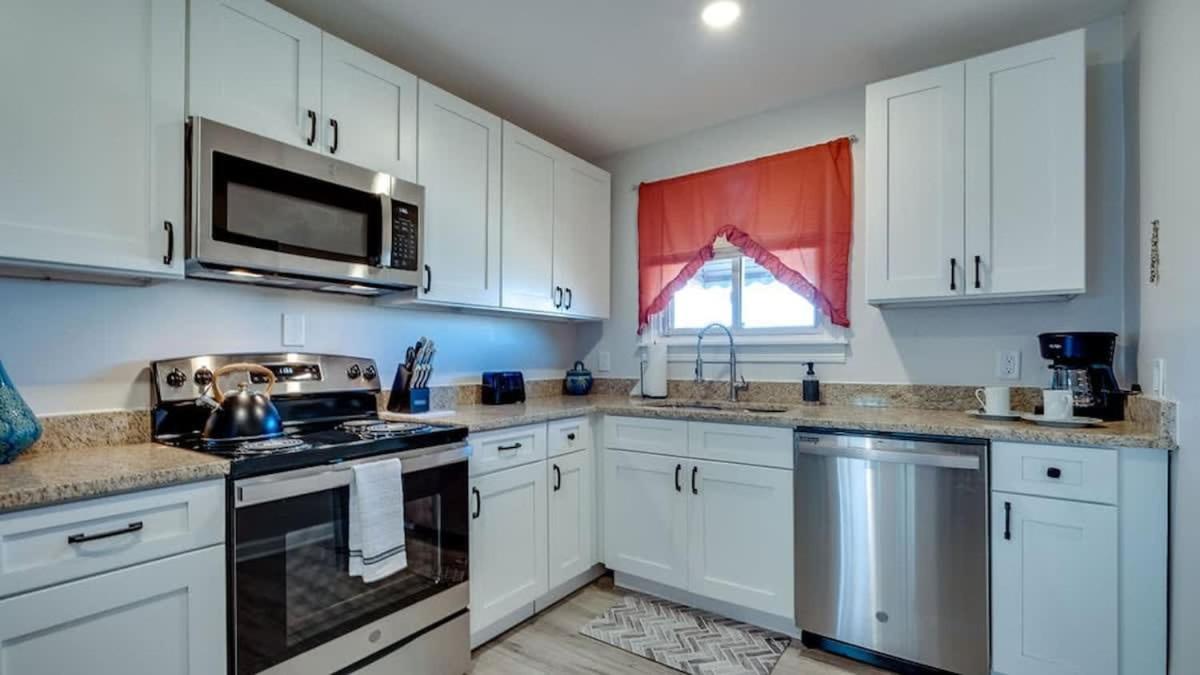 Holiday home Garden Delight-less Than 5 Miles From Downtown! *
