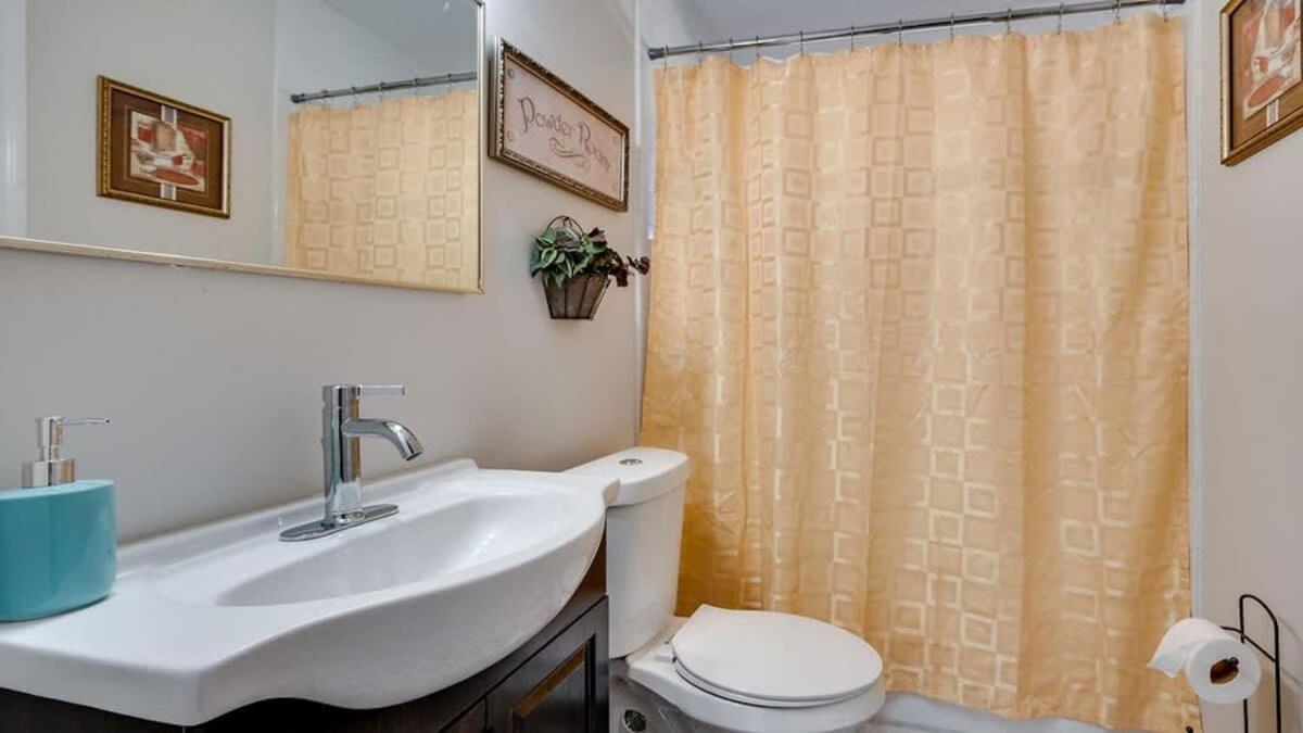 Holiday home Garden Delight-less Than 5 Miles From Downtown!