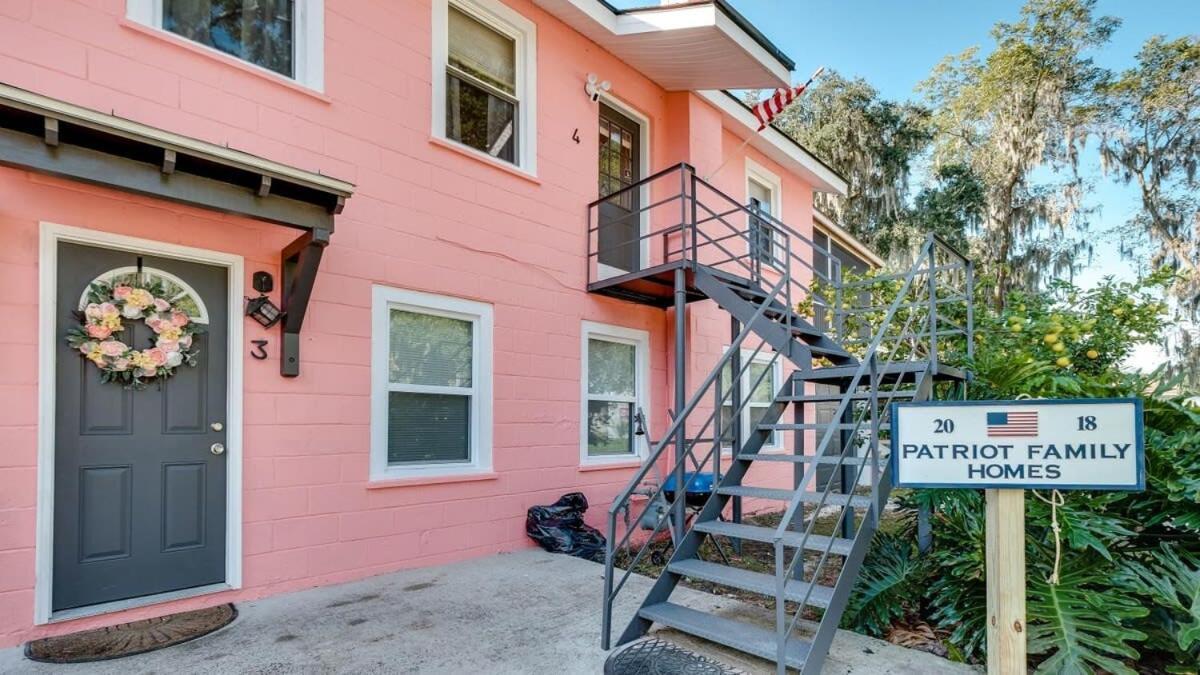 Apartment Retro Rainbow At Herb River- Flamingo Flat #4 Savannah