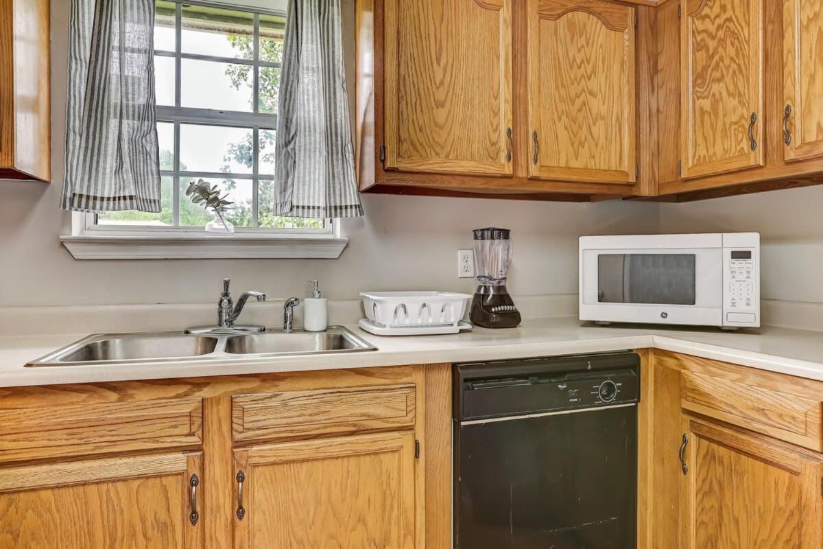 Holiday home 15 Mins To Hospital&downtown Brandlewood *