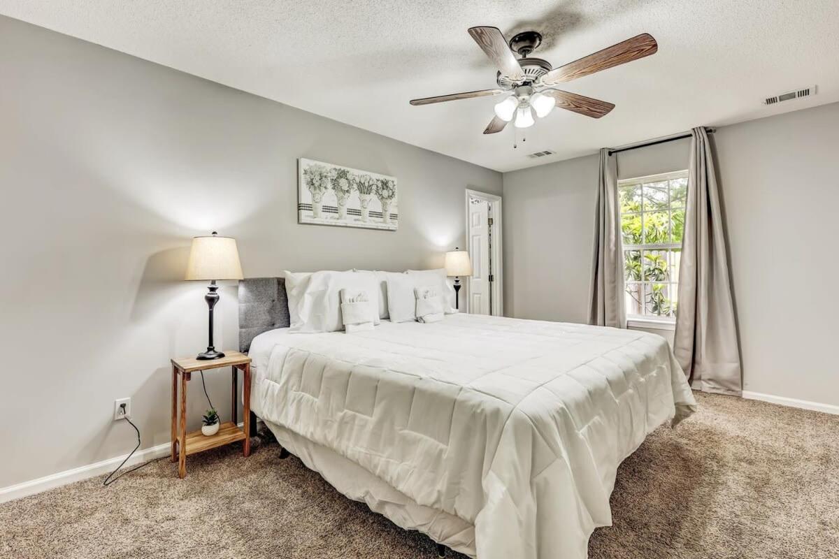 15 Mins To Hospital&downtown Brandlewood Holiday home *