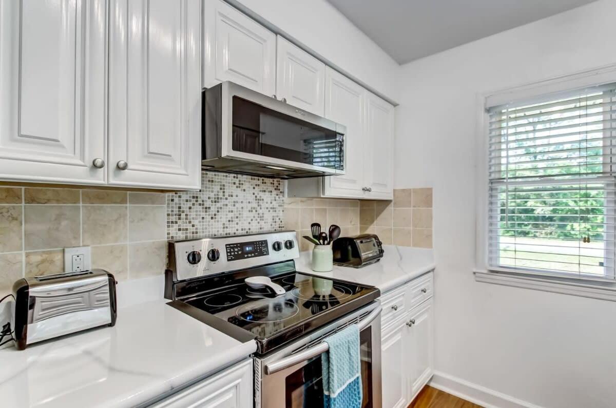 15 Mins To Tybee&downtown Fenced Yard & Firepit Holiday home Savannah