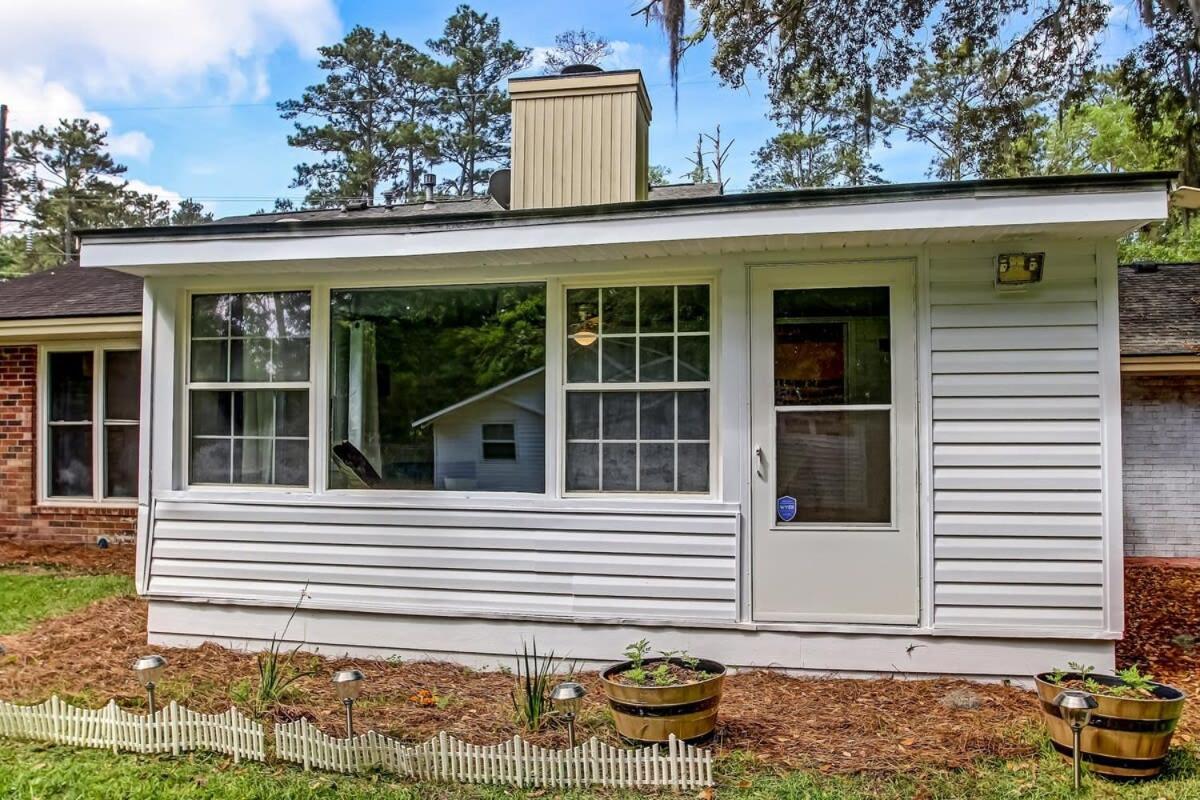 Holiday home 15 Mins To Tybee&downtown Fenced Yard & Firepit Savannah
