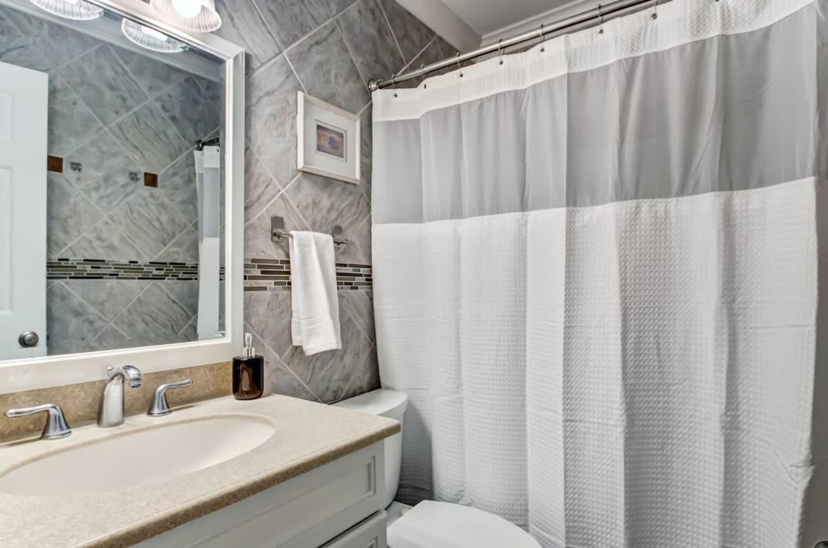 15 Mins To Tybee&downtown Fenced Yard & Firepit Holiday home *
