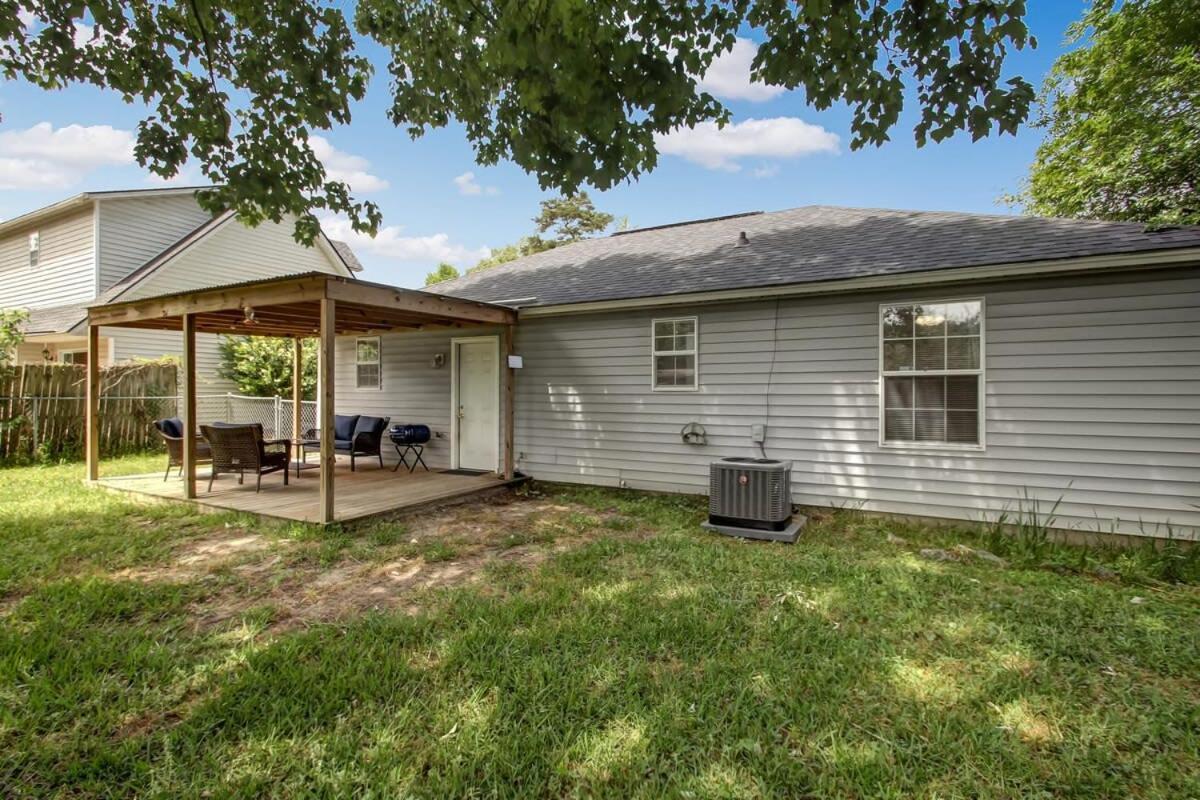 Covered Patio & Fenced Yard Lovely In Laurelwood * Savannah