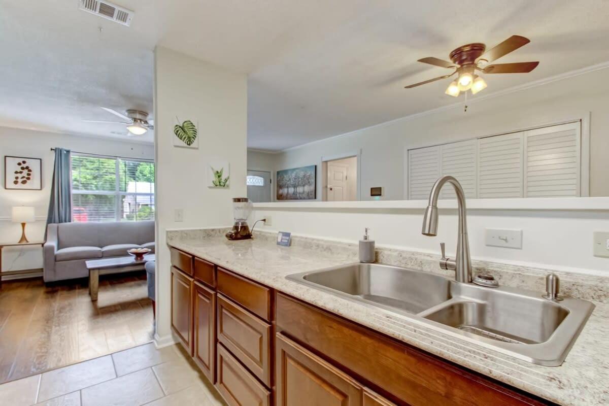 Covered Patio & Fenced Yard Lovely In Laurelwood Holiday home *