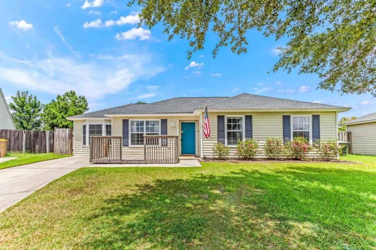 Holiday home Screened Porch Firepit Patio Peaceful In Pooler Savannah