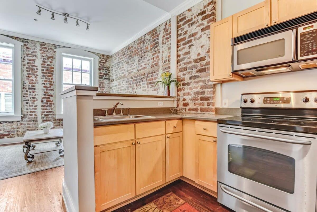 Apartment Loft Steps From River Street And Market *