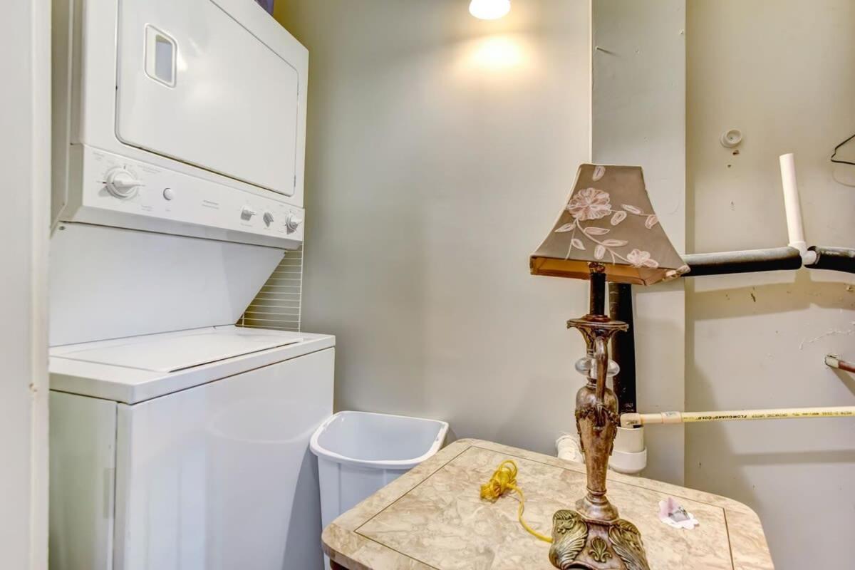 Loft Steps From River Street And Market Apartment *