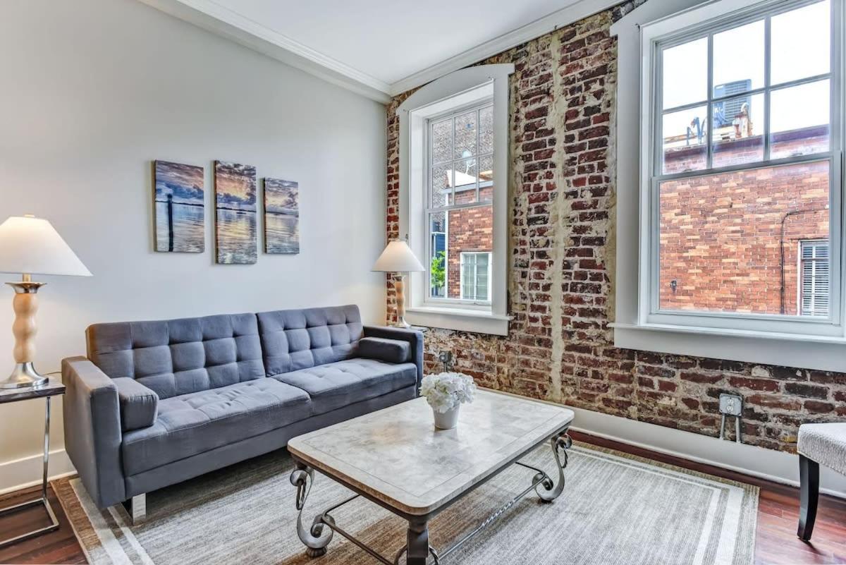 Loft Steps From River Street And Market Apartment Savannah