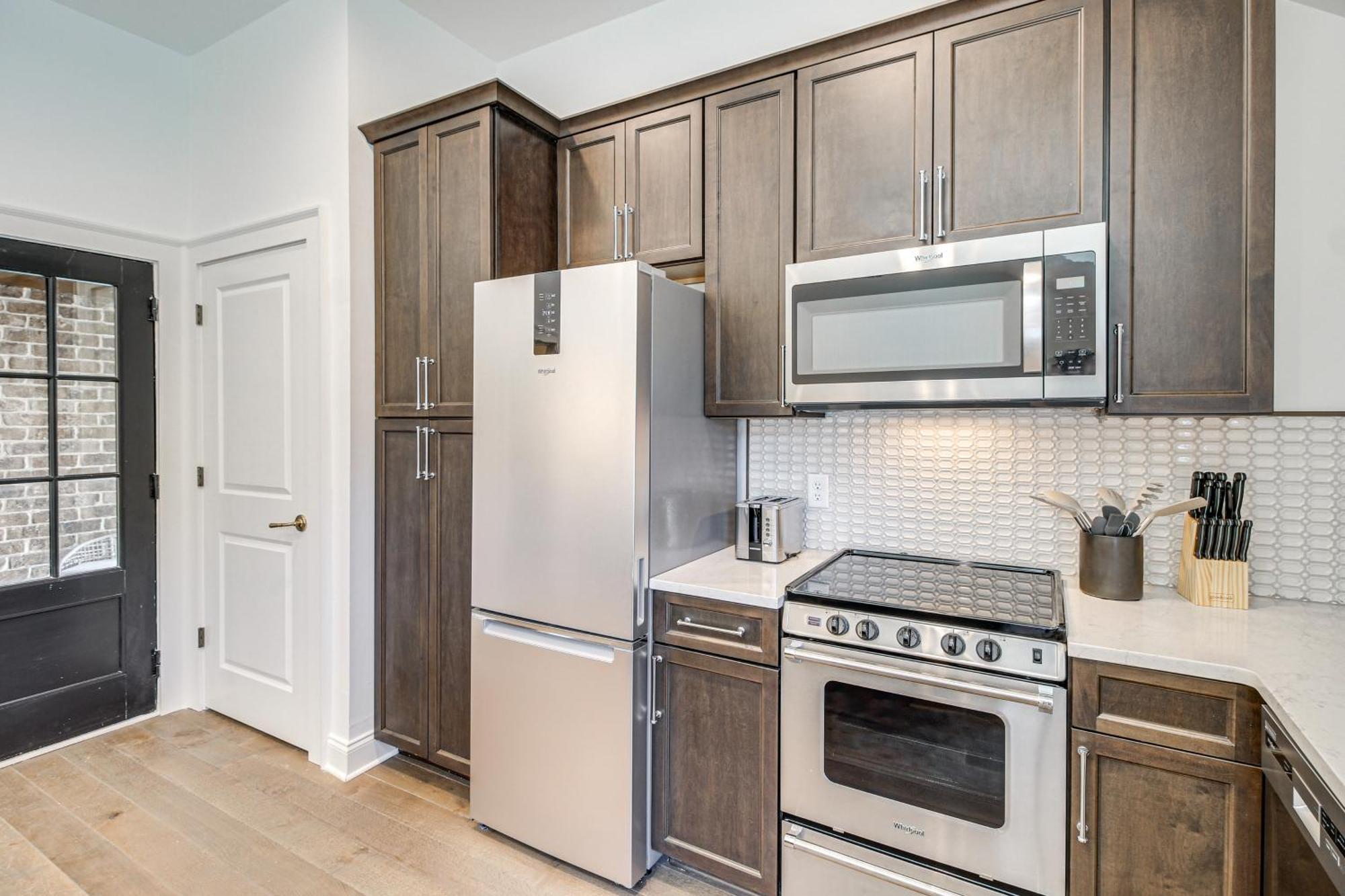 Apartment Lovely 1 Mi To Historic District! *