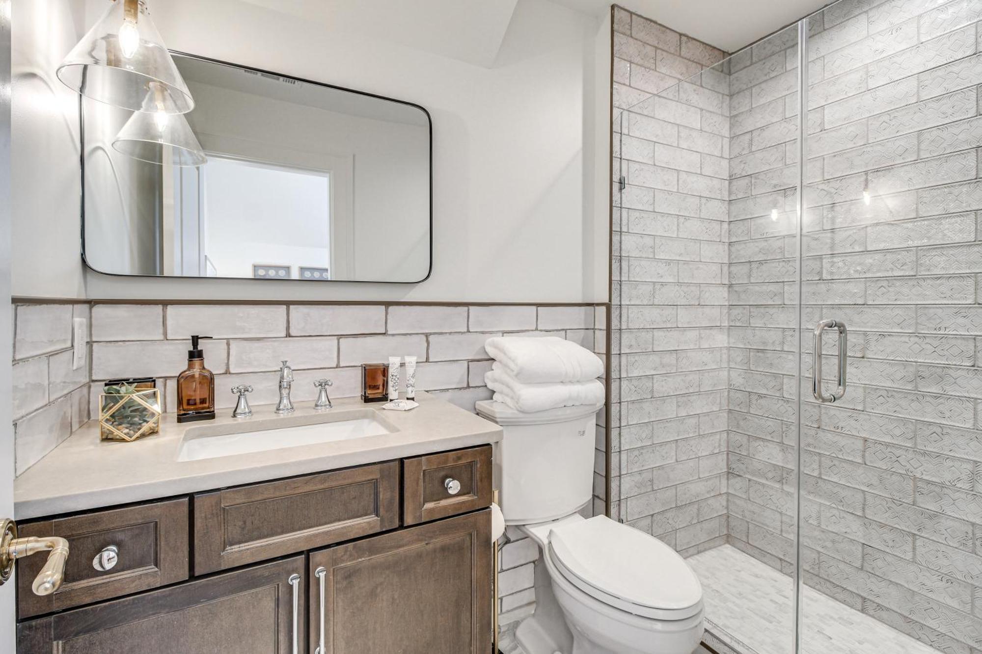 Lovely 1 Mi To Historic District! Apartment *