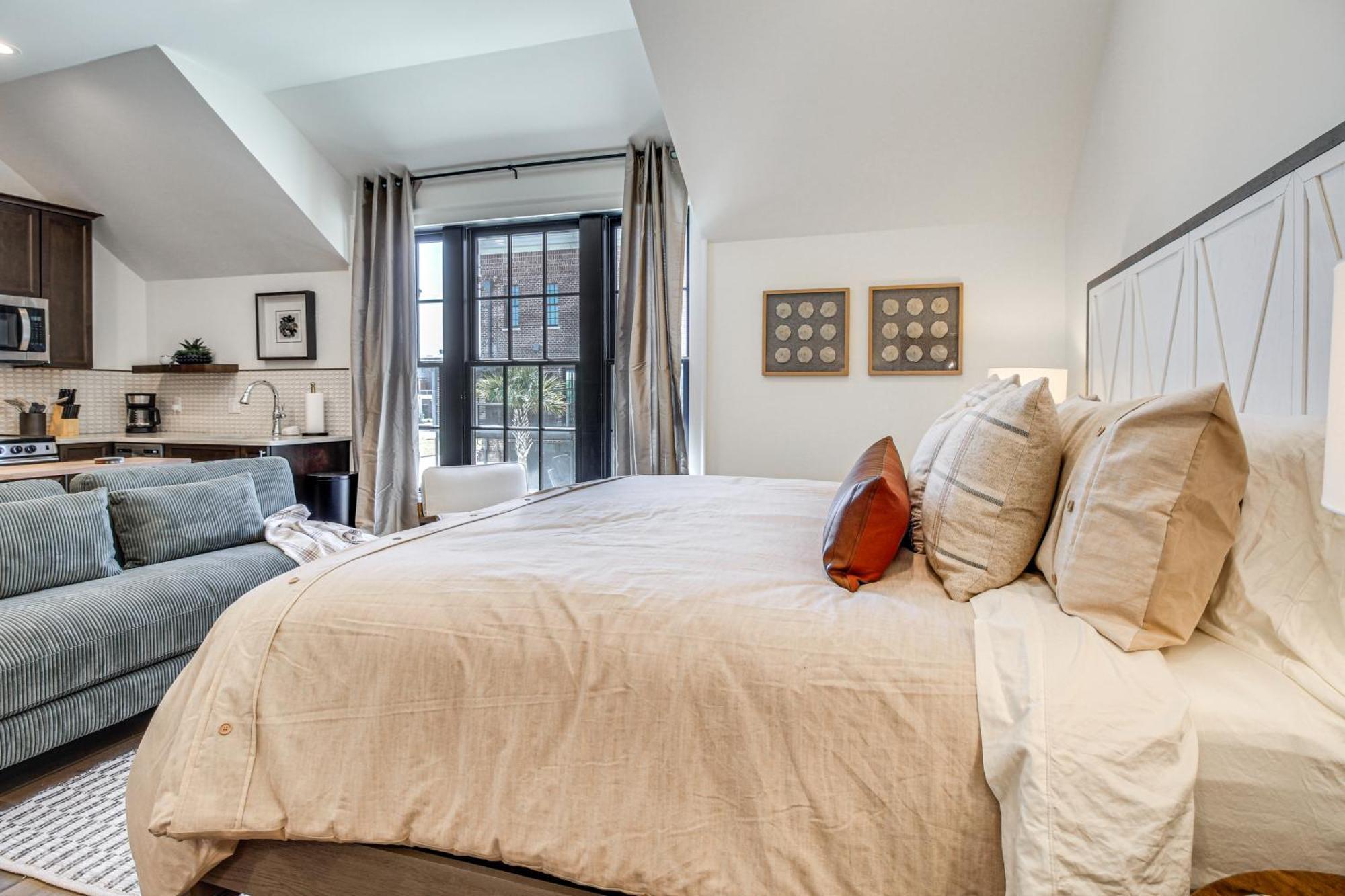 Lovely 1 Mi To Historic District! * Savannah