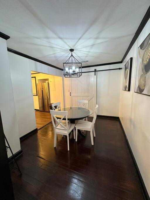 Relaxing In Savannah, Ga Holiday home *