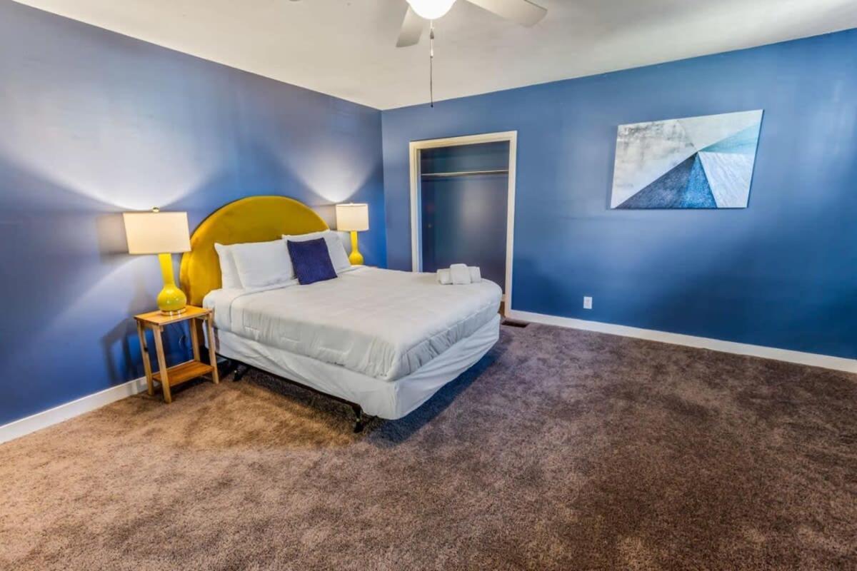Family-friendly W Ping Pong- Relax & Play Retreat Savannah