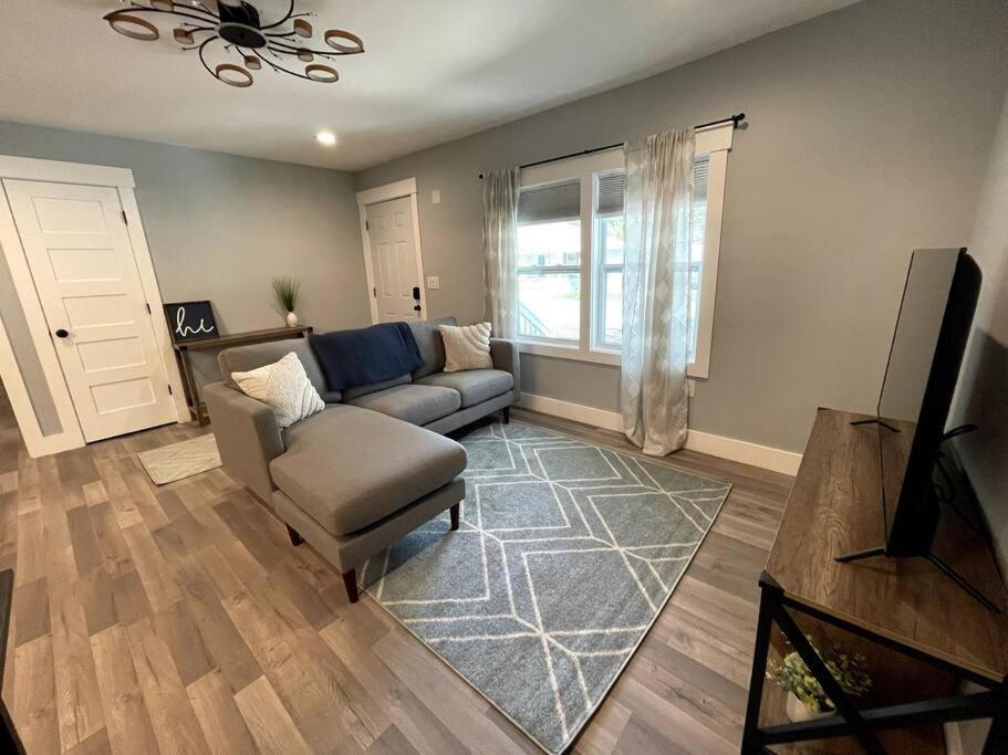 Cozy 5br Savannah
