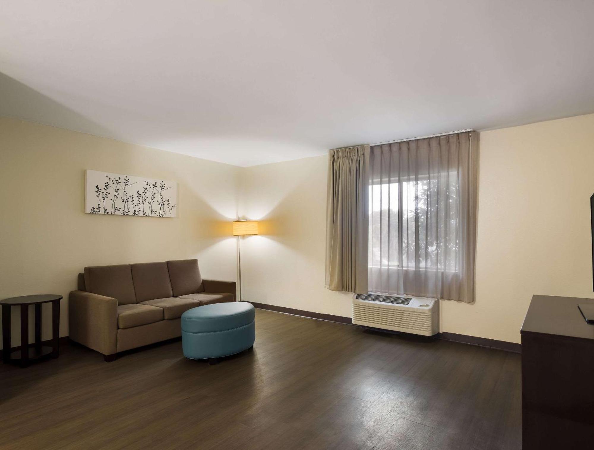 Sleep Midtown Inn