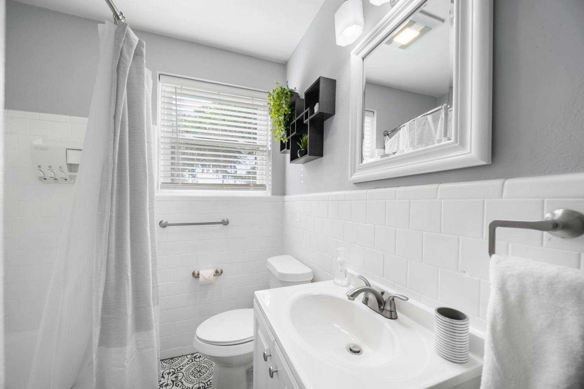 Stylish Urban Nest, Close To Parks And Restaurants *