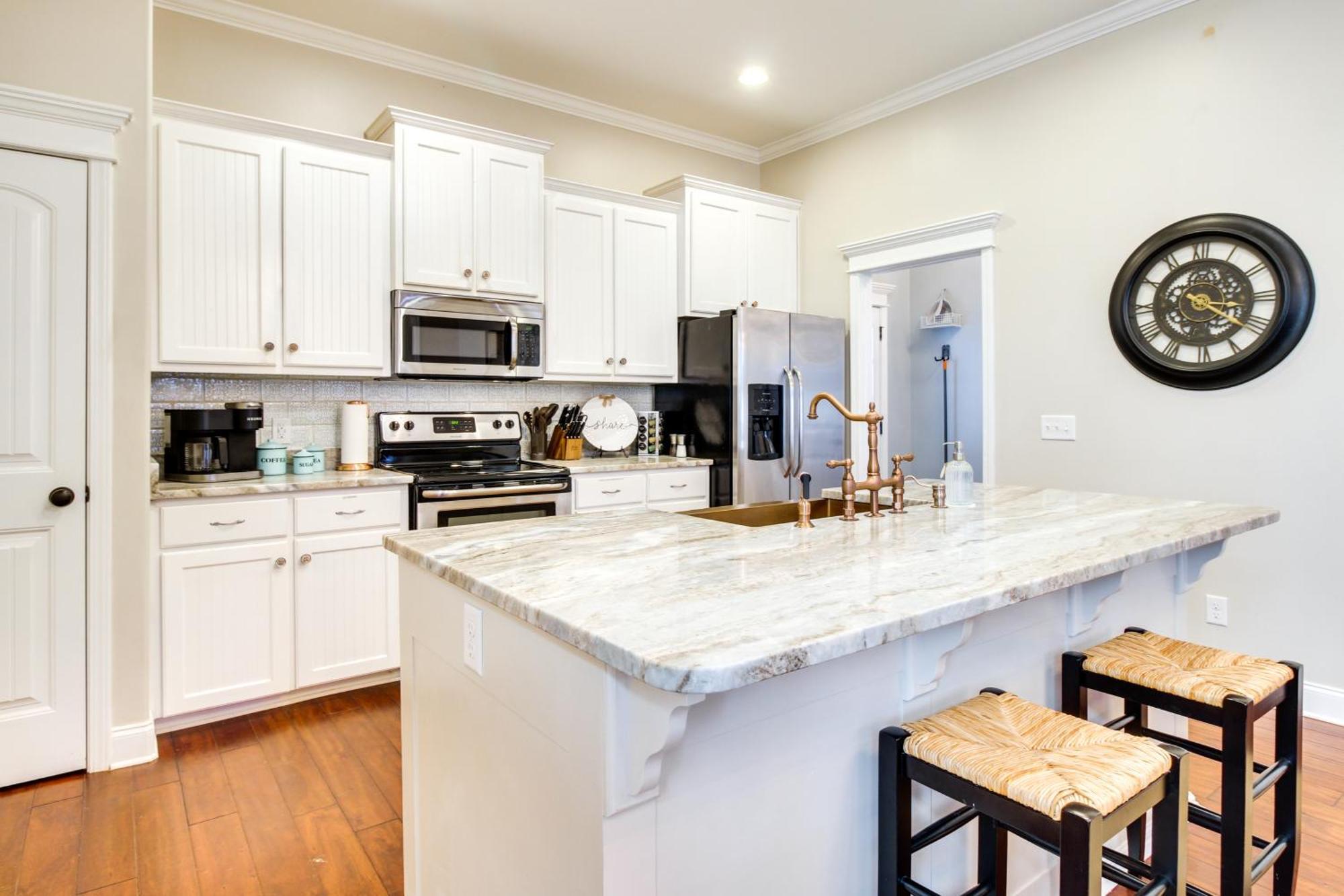 Chic Thomas Square In Walkable Location! * Savannah