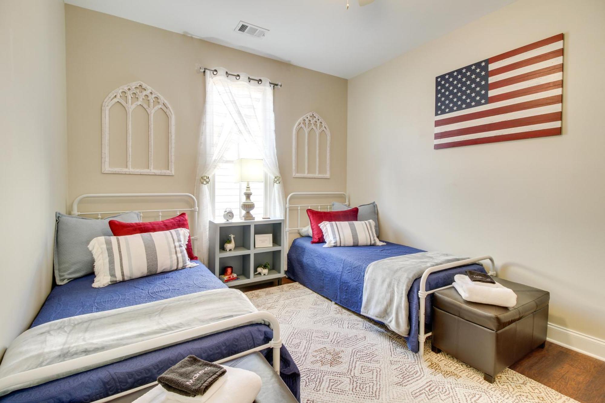 Chic Thomas Square In Walkable Location! * Savannah