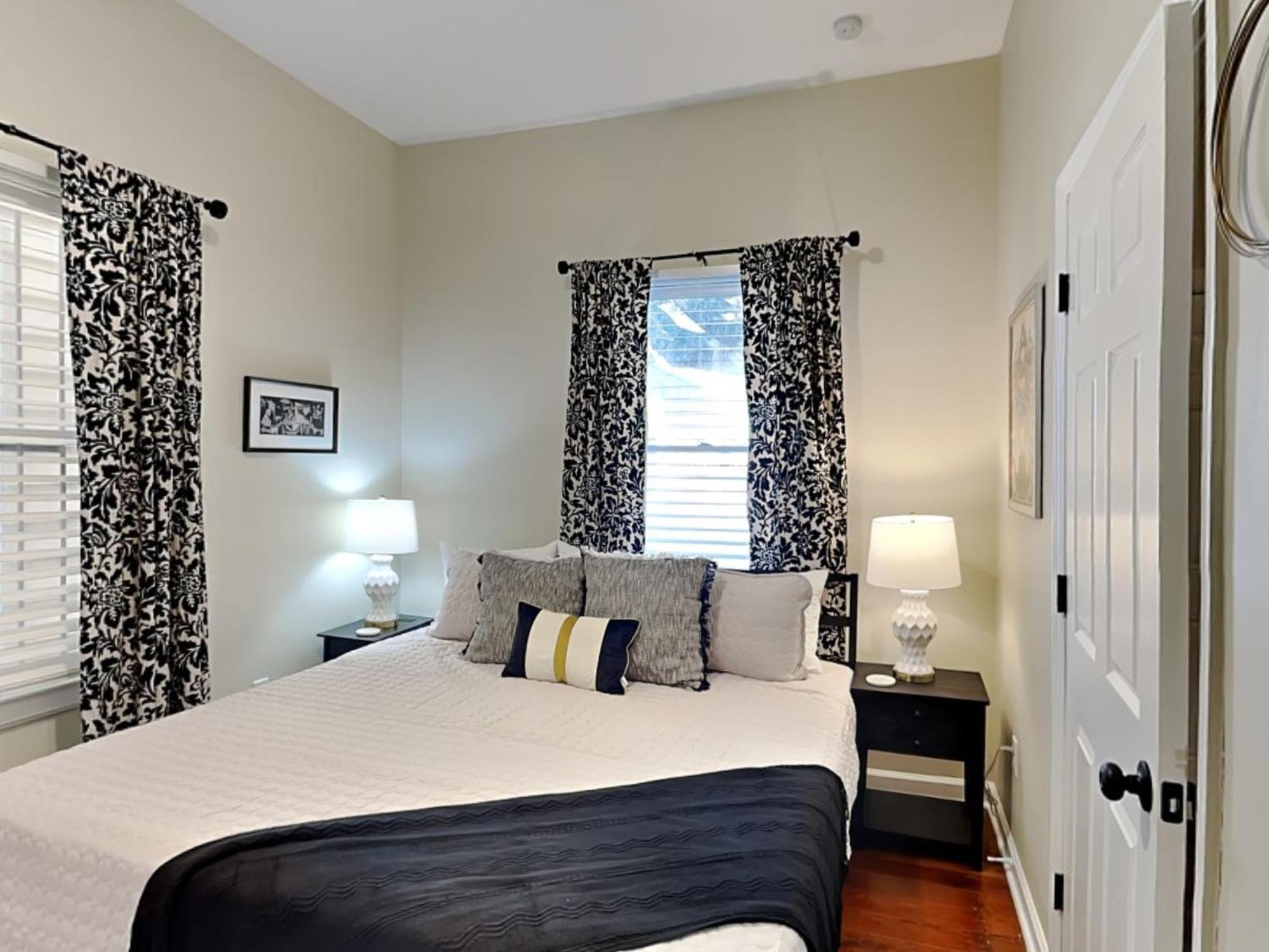 Apartment Barnard Row 1406 Savannah