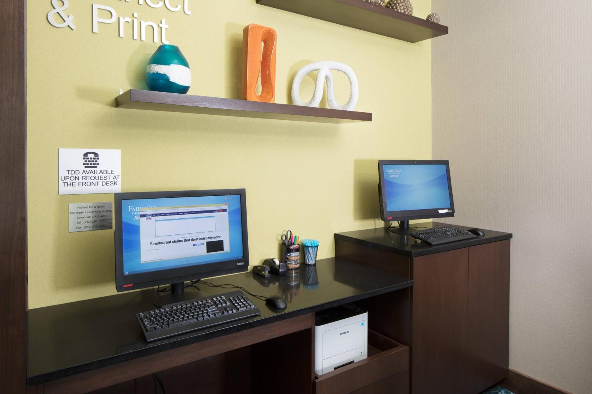 Fairfield & By Marriott Downtown Historic District 3* Savannah