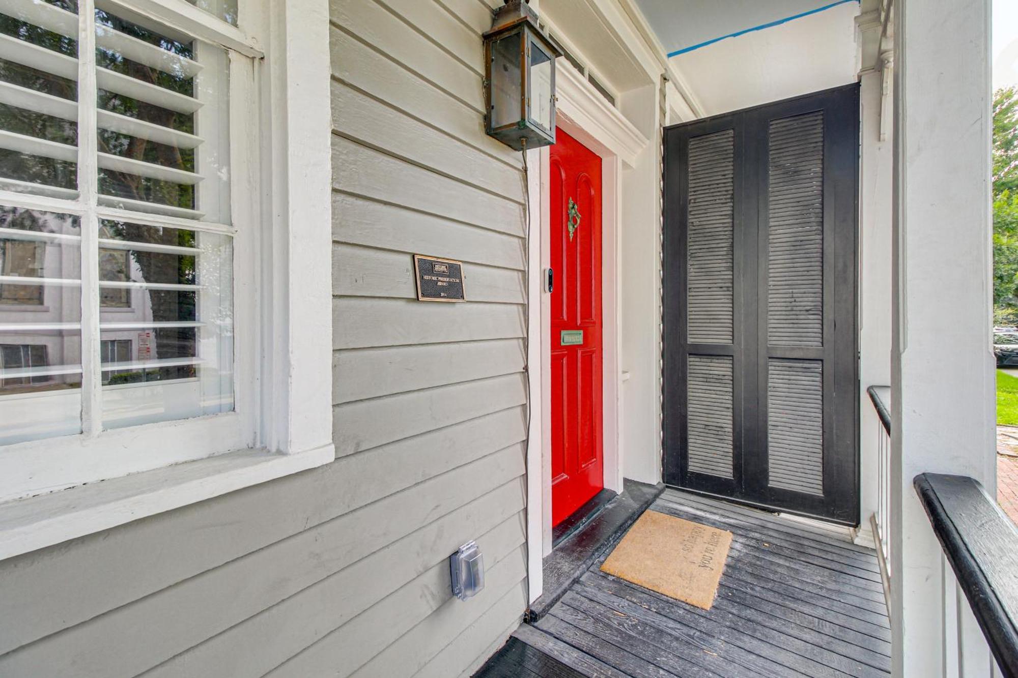 Holiday home Historic Walkable Location!