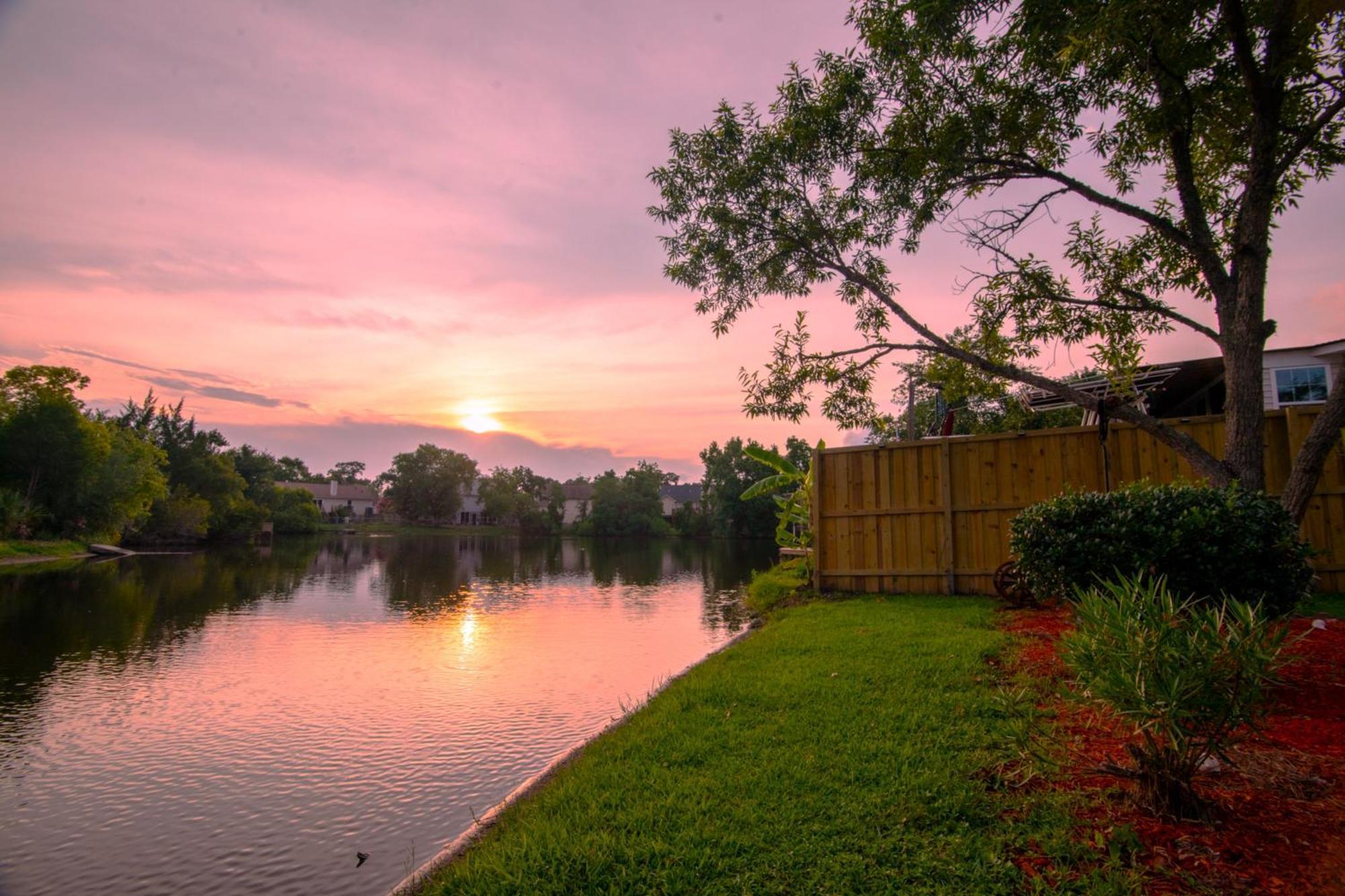 Lakefront Retreat Near Tybee With King Bed And Free Parking Holiday home