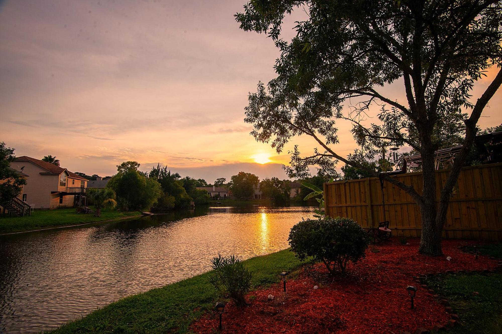 Lakefront Retreat Near Tybee With King Bed And Free Parking